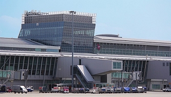 Hochtief Polska przebuduje terminal na Okęciu